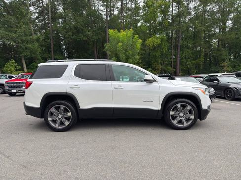 Used 2018 GMC Acadia SLT w/ LPO, Floor Liner Package FWD image 9