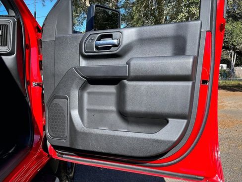 Used 2025 Chevrolet Silverado 2500 Custom w/ Custom Convenience Package image 25