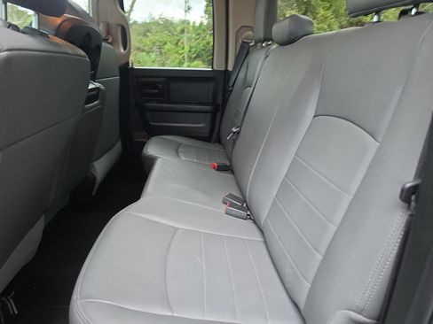 Used 2018 RAM 1500 Express RWD image 11