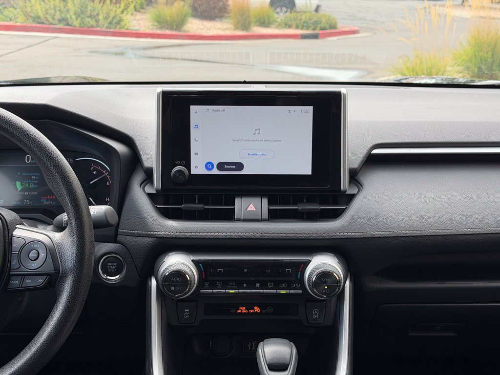 Used 2025 Toyota RAV4 XLE AWD/4WD image 16