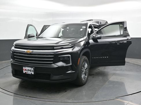 Used 2024 Chevrolet Traverse LT AWD/4WD image 53