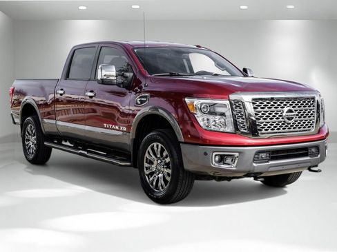 Used 2019 Nissan Titan Platinum Reserve w/ Platinum Utility Package image 5