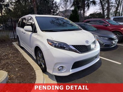 Used 2015 Toyota Sienna SE