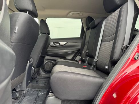 Used 2020 Nissan Rogue SV AWD/4WD image 9
