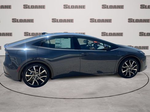 New 2026 Toyota Prius Plug-In Hybrid FWD image 6