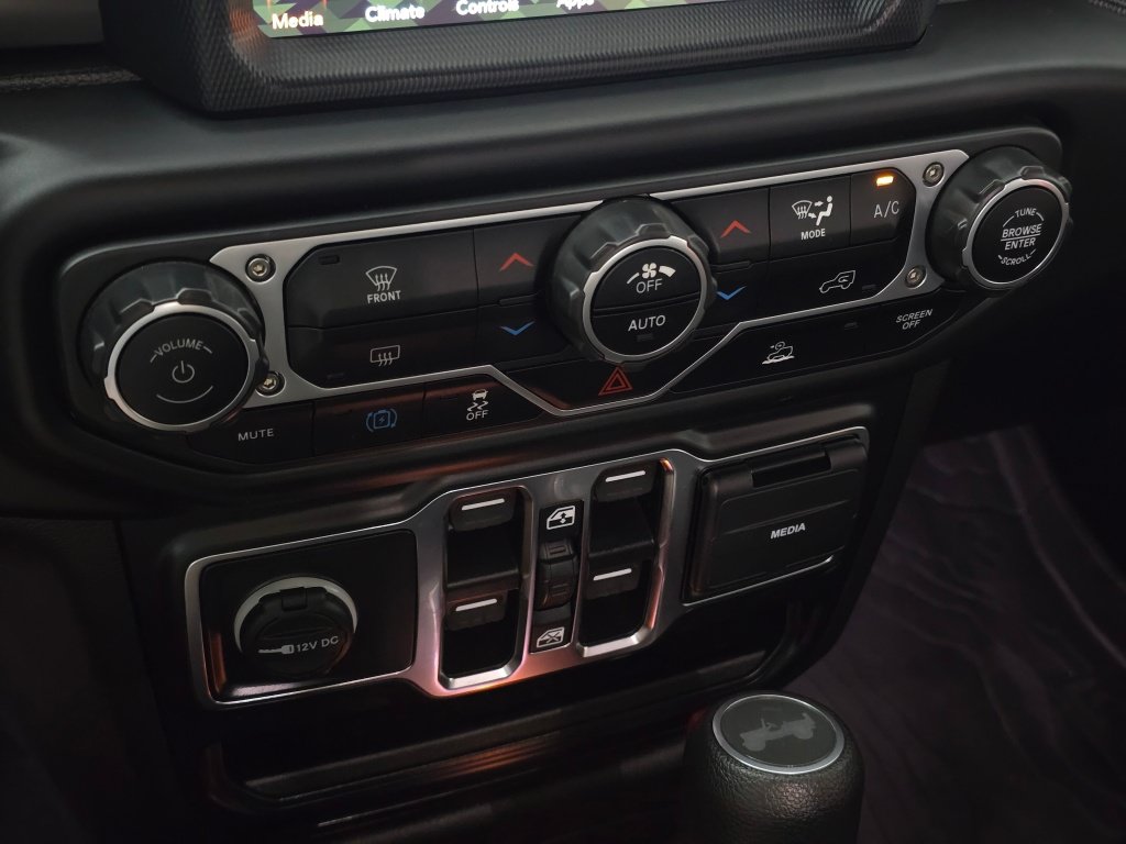 Used 2023 Jeep Wrangler Unlimited w/ 8.4" Radio Group AWD/4WD image 20