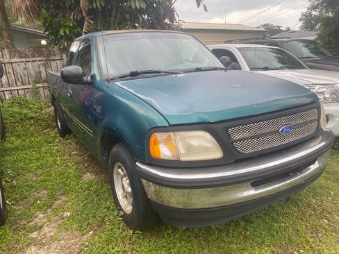 Used 1997 Ford F150 2WD SuperCab image 1