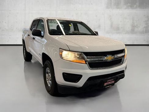 Used 2017 Chevrolet Colorado W/T image 3