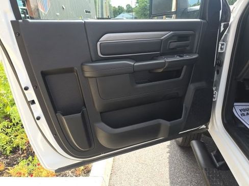 Used 2025 RAM 5500 Tradesman image 10