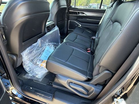 New 2026 Jeep Grand Wagoneer 4WD w/ 8-Passenger Seating Package image 19