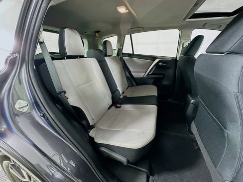 Used 2016 Toyota RAV4 XLE FWD image 30