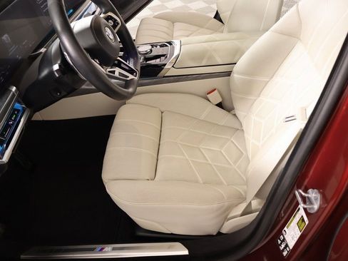 Used 2024 BMW 760i xDrive image 13