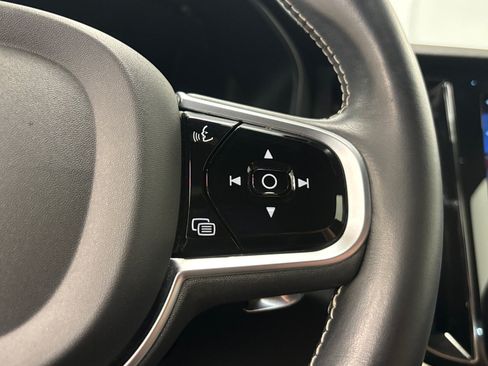 Used 2019 Volvo S60 T6 R-Design AWD/4WD image 27