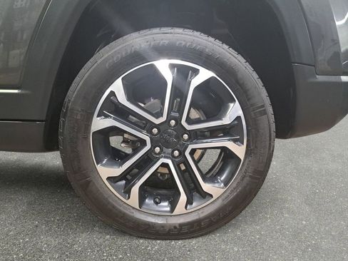 Certified 2022 Jeep Compass Limited w/ Sun and Sound Group image 32