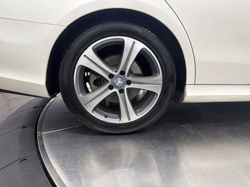 Used 2018 Mercedes-Benz E 300 image 10