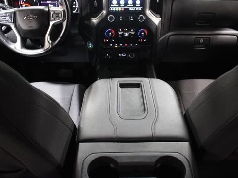 Used 2021 Chevrolet Silverado 1500 LT Trail Boss w/ Convenience Package II AWD/4WD image 31