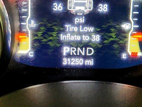 Used 2019 Jeep Wrangler Unlimited Sahara AWD/4WD image 16