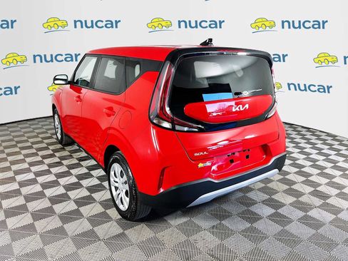 Used 2023 Kia Soul LX image 5