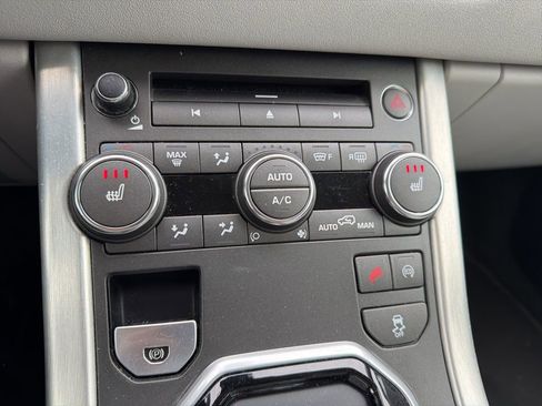 Used 2014 Land Rover Range Rover Evoque Pure Plus image 11