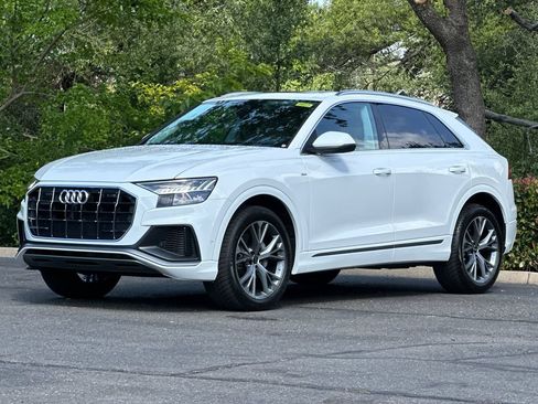 Used 2023 Audi Q8 Premium Plus AWD/4WD image 9