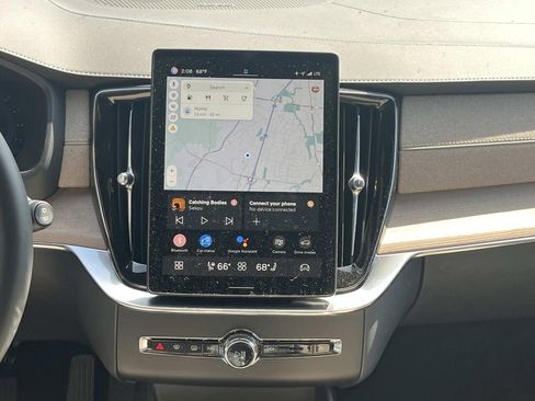 Used 2025 Volvo XC90 B6 Plus w/ Protection Package Premier image 16