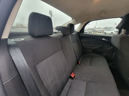 Used 2017 Ford Focus SE image 27