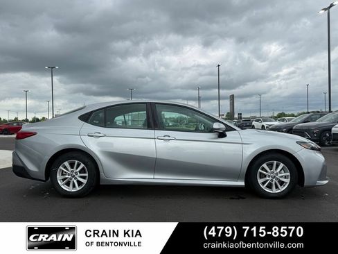 Used 2025 Toyota Camry LE FWD image 2