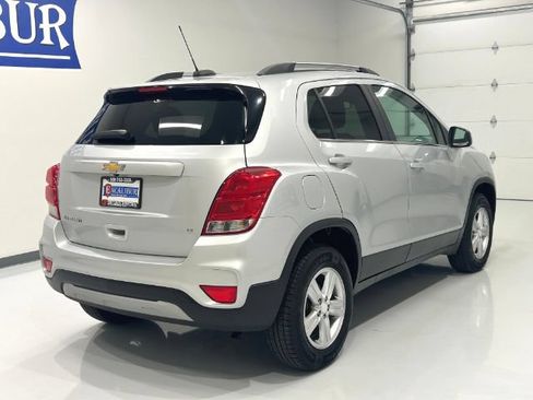 Used 2017 Chevrolet Trax LT AWD/4WD image 8