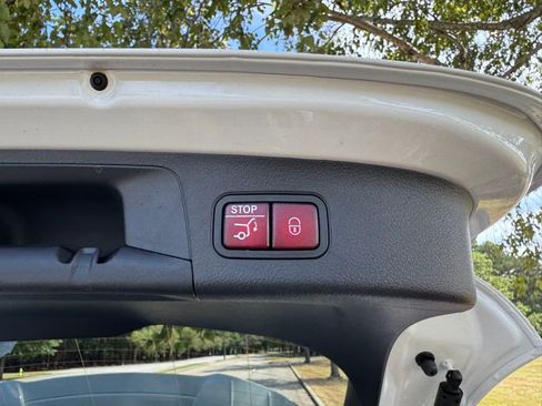 Used 2025 Mercedes-Benz GLA 250 image 16