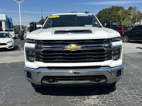 Certified 2024 Chevrolet Silverado 2500 LT image 3