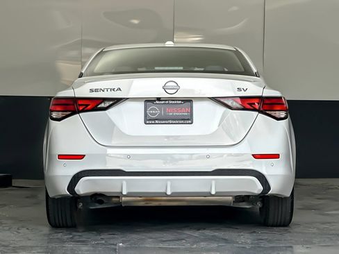 Used 2024 Nissan Sentra SV FWD image 4
