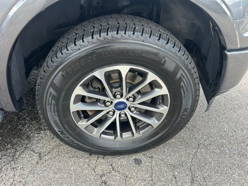 Used 2019 Ford F150 XLT w/ Equipment Group 302A Luxury AWD/4WD image 11