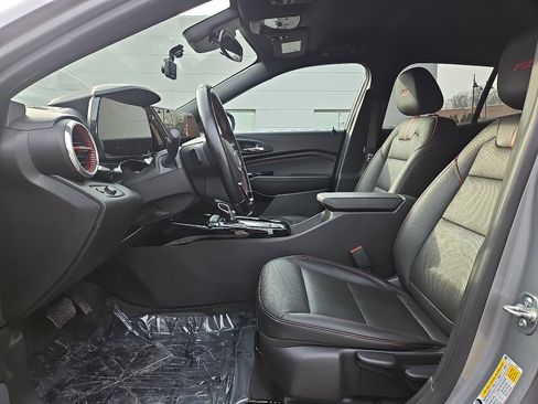 Used 2025 Chevrolet Trax RS w/ Driver Confidence Package image 13