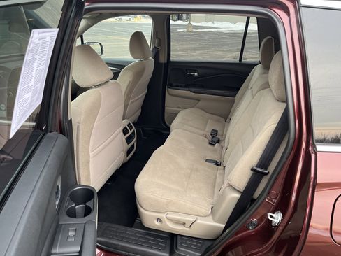 Used 2021 Honda Pilot EX image 12