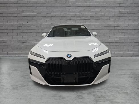Used 2024 BMW i4 xDrive40i w/ Premium Package AWD/4WD image 2