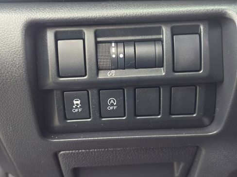 Used 2023 Subaru Crosstrek 2.0i AWD/4WD image 22