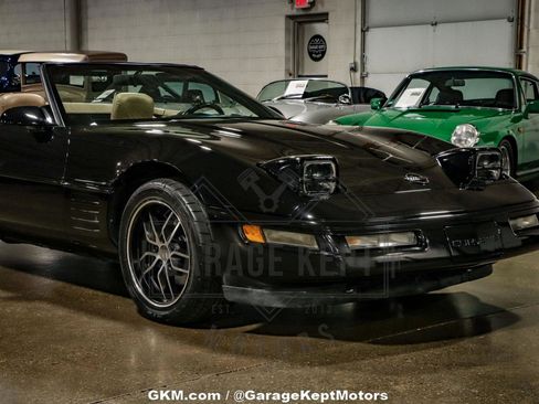 Used 1992 Chevrolet Corvette Convertible image 41