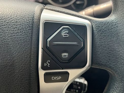 Used 2015 Toyota Tundra SR5 w/ SR5 Upgrade Package image 40