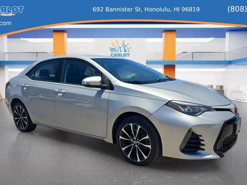 Used 2017 Toyota Corolla SE FWD image 2