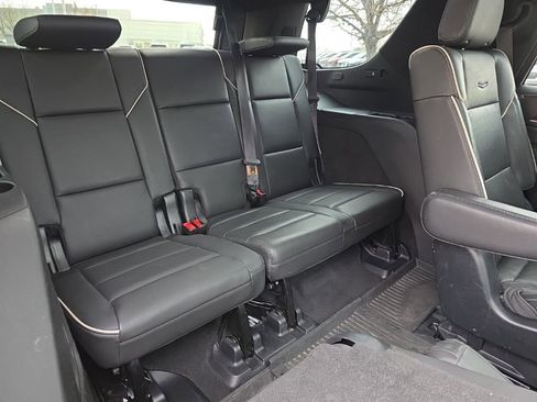 Used 2021 Cadillac Escalade Premium Luxury w/ LPO, Illumination Package image 22