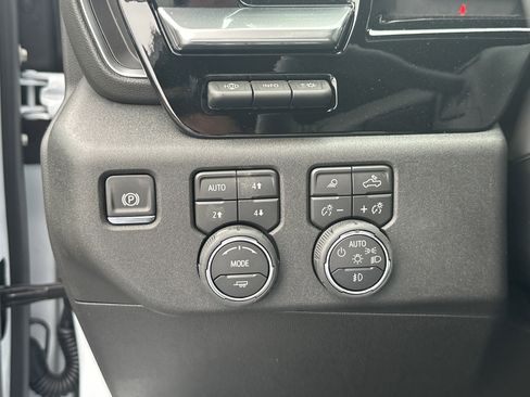 New 2026 Chevrolet Silverado 3500 High Country w/ Technology Package image 23