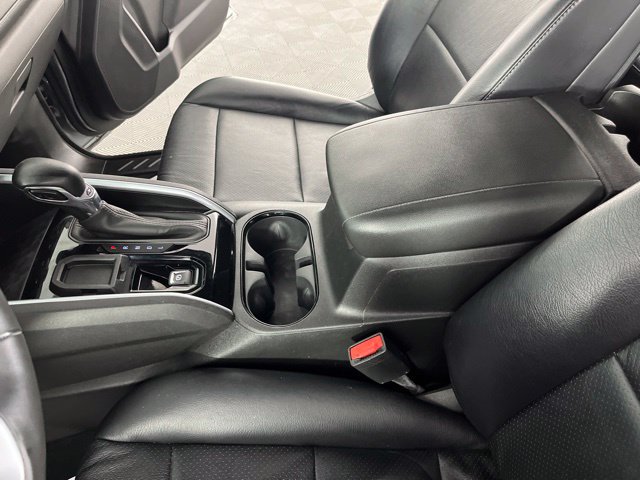 Used 2024 Chevrolet Colorado LT RWD image 29