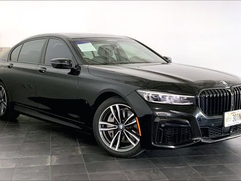 Used 2020 BMW 745e xDrive AWD/4WD image 2