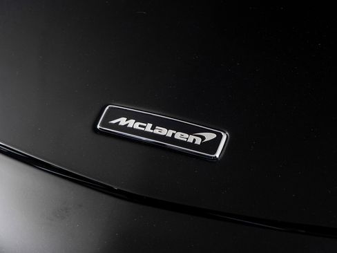 Used 2019 McLaren 570S Spider image 31
