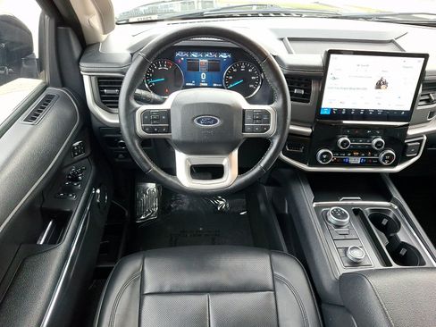 Certified 2024 Ford Expedition XLT AWD/4WD image 10