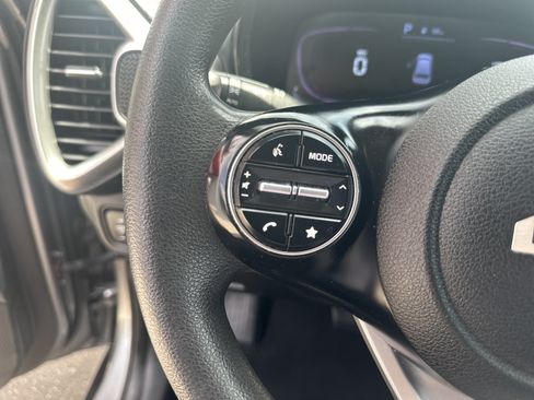 Used 2024 Kia Soul LX w/ Option Group 015 FWD image 13