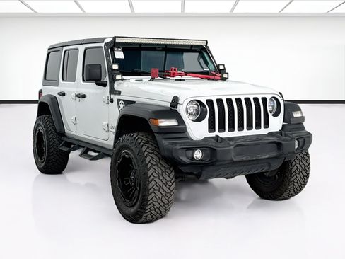 Used 2021 Jeep Wrangler Unlimited Sport AWD/4WD image 3