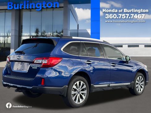 Used 2017 Subaru Outback 2.5i Touring w/ Popular Package #5A AWD/4WD image 6