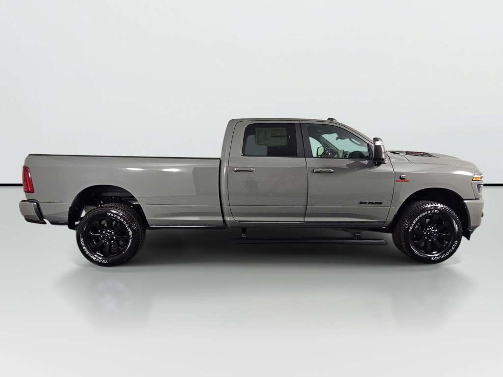 New 2026 RAM 2500 Laramie AWD/4WD image 3