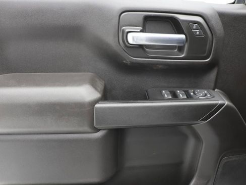 Used 2024 Chevrolet Silverado 1500 Custom image 18